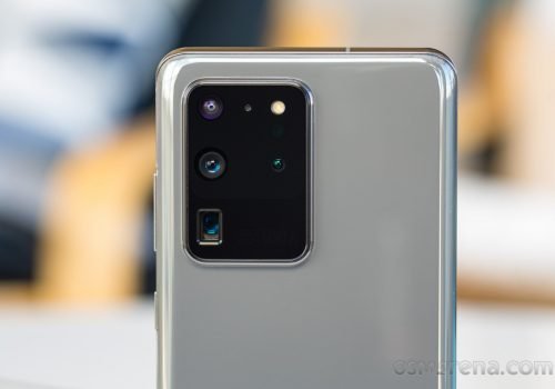 ग्यालेक्सी एस२० सिरिजको क्यामरा ग्लासमा आएको समस्यामाथि मुद्दा हालिँदै