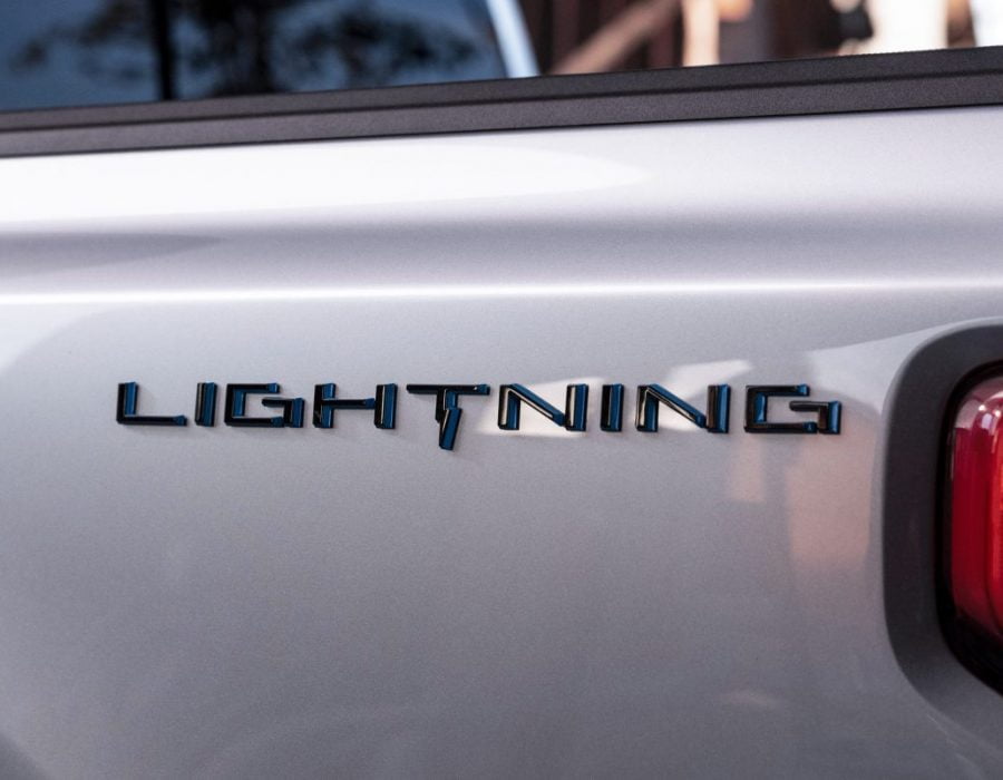 फोर्डको नयाँ इलेक्ट्रिक एफ १५० पिकअपको नाम ‘लाइटनिङ्ग’, अर्को साता सार्वजनिक हुने