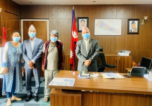 उपप्रधानमन्त्री पोखरेल र महावीर पुनबीच भेट, आविष्कार केन्द्रलाई सक्दो सहयोग गर्ने भनाई