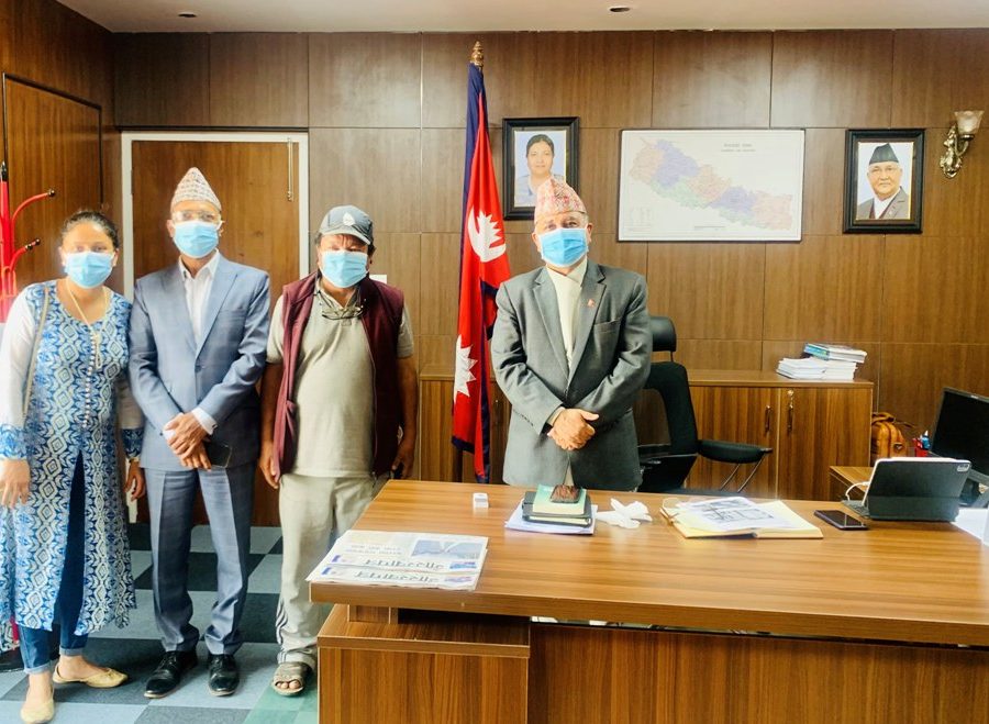 उपप्रधानमन्त्री पोखरेल र महावीर पुनबीच भेट, आविष्कार केन्द्रलाई सक्दो सहयोग गर्ने भनाई