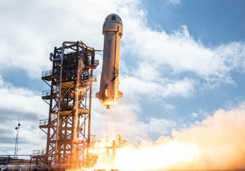 जेफ बेजोसको ब्लू ओरिजिनले जुलाई २० देखि यात्रुहरुलाई अन्तरिक्ष अवलोकनमा पुर्याउने