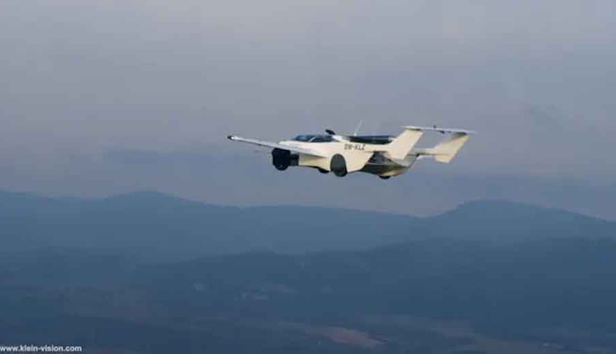 उड्ने कार ‘एयरकार’ को एयरपोर्टहरू बीचको पहिलो परीक्षण उडान सफल