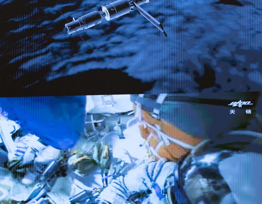 चिनियाँ अन्तरिक्ष यात्रीहरु चीनको स्पेस स्टेशन कोर मोड्यूलमा प्रवेश गर्न सफल