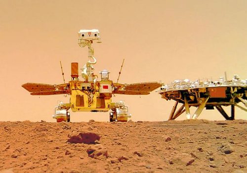 चीनको झुरोङ रोभरले मंगल ग्रहमा भेट्टायो परापूर्वकालमा रहेको समुद्री किनारा क्षेत्र