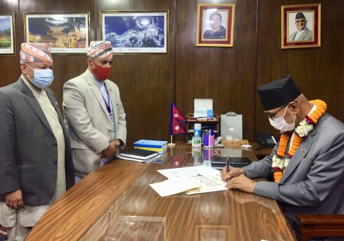 आमनागरिकलाई कोभिड-१९ विरुद्धको खोप सुनिश्चित गर्न केन्द्रित हुन्छौं : उपप्रधान तथा अर्थमन्त्री पौडेल