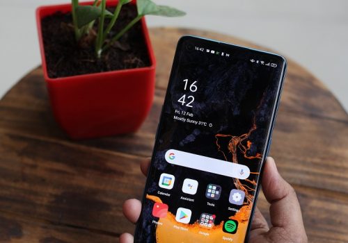 २०२२ मा बेचिने स्मार्टफोनको लगभग ५० प्रतिशतमा ओएलईडी डिस्प्ले रहने