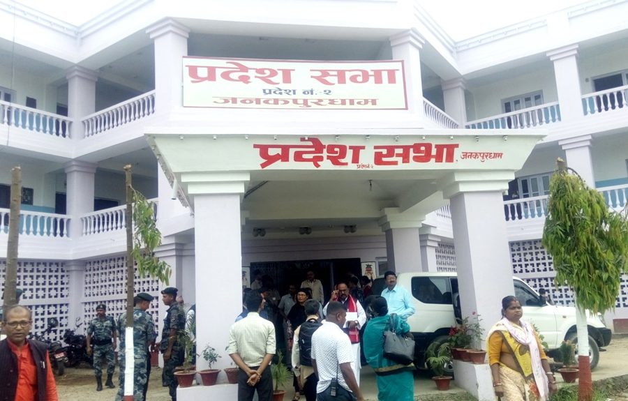 प्रदेश २ मा डिजिटल सूचनामैत्री सूचना प्रविधिको विकास गरिने, छात्राहरुलाई ल्यापटप दिईने