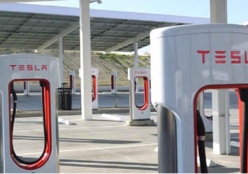 टेस्ला सुपरचार्जर नेटवर्क यसै वर्षदेखि अन्य कारहरुका लागि पनि खुला हुने मस्कको भनाइ