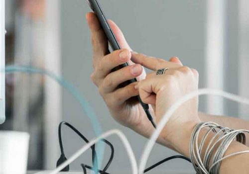 मोबाइल फोनको ब्याट्री लाइफ बढाउने ५ तरिका