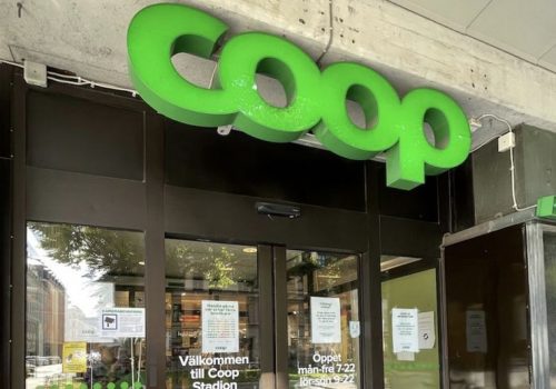 र्यान्समवयर हमलापछि स्विडेनको कूप सुपरमार्केटका ५०० स्टोर बन्द