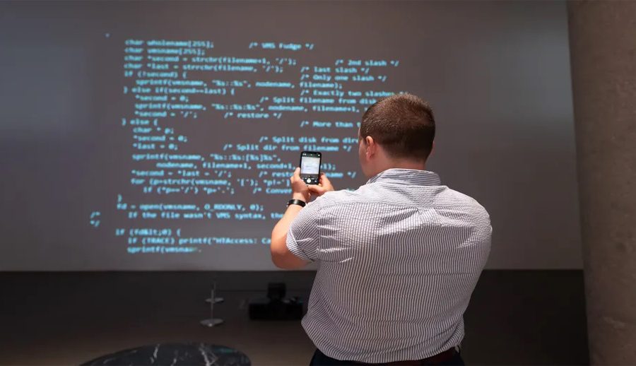 सर टिम बर्नर्स ली को वेब सोर्स कोड एनएफटी साढ‍े ६४ करोड रुपैयाँमा बिक्री