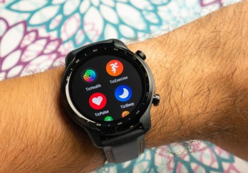 गुगलद्वारा वेयरओएस ३ उपलब्ध हुने मिति र स्मार्ट डिभाइसहरुको सूची सार्वजनिक