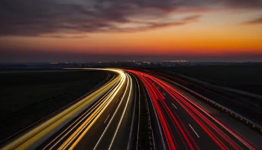 विद्युतीय गाडी गुड्दा चार्ज हुने सडक बनाउने कंक्रिटको परीक्षण गर्दै अनुसन्धानकर्ताहरु