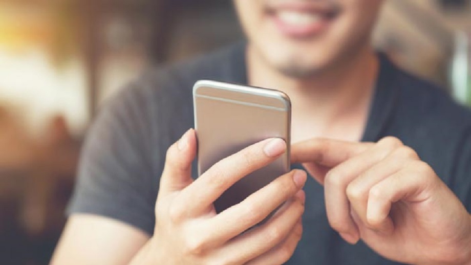 स्मार्टफोन तात्ने समस्या छ, अपनाउनुहोस् यी पाँच टिप्स