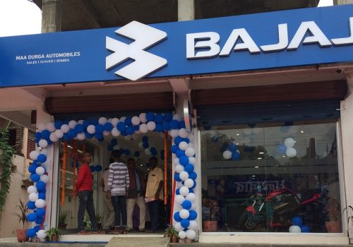 बजाज मोटरसाइकलको नयाँ शोरुम धनुषामा