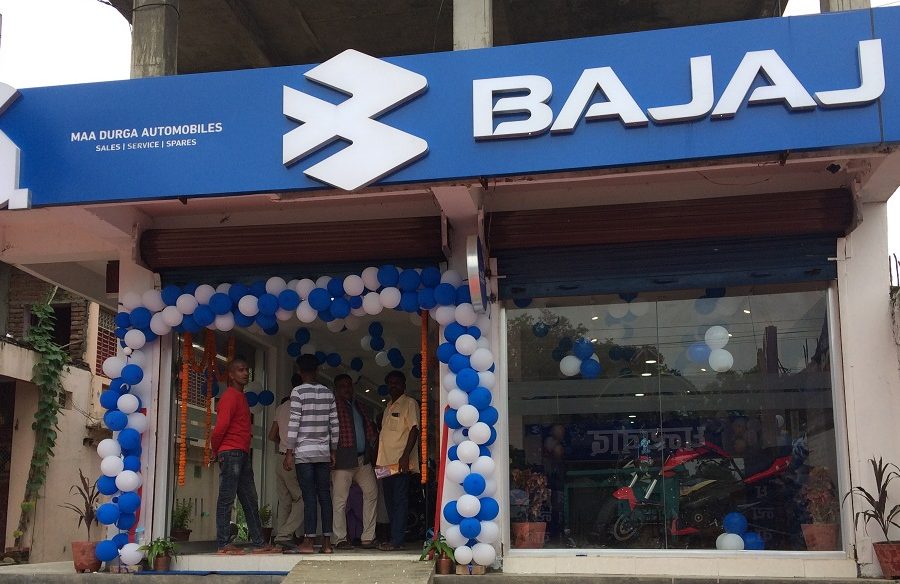 बजाज मोटरसाइकलको नयाँ शोरुम धनुषामा
