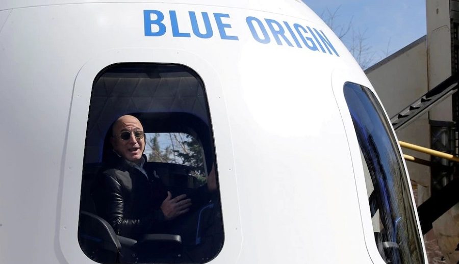 जेफ बेजोसको अन्तरिक्ष यात्रापछि अमेजनका उपभोक्ताहरु किन रद्द गर्दैछन् प्राइम मेम्बरशिप?