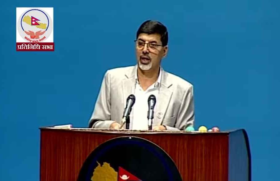 शिक्षा क्षेत्रलाई प्रविधि मैत्री बनाईने अर्थमन्त्री शर्माको भनाई