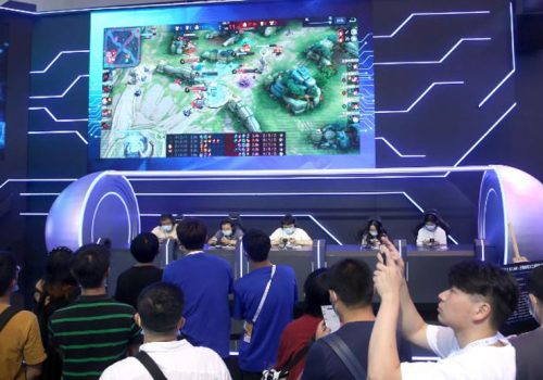 अनलाइन गेमलाई ‘आध्यात्मिक अफीम’ भनिएपछि टेन्सेन्टले नाबालिगले खेल्न पाउने समय घटायो