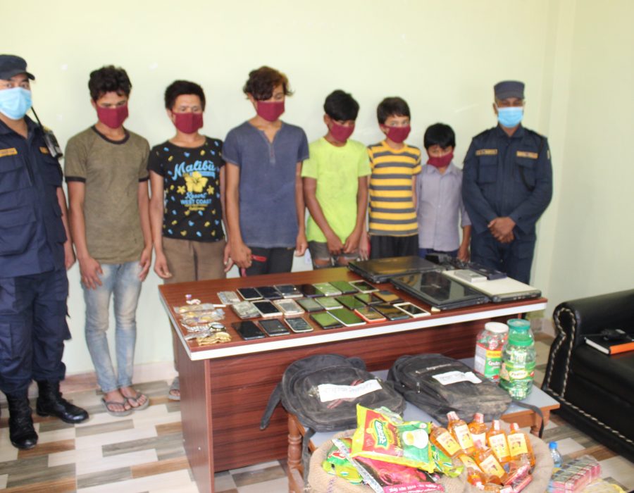 ल्यापटप र मोबाइल पसलमा चोरी गर्ने छ जनाको समूह पक्राउ