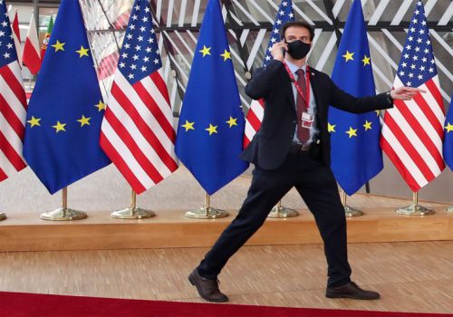 अमेरिका र ईयूबीच चिप आपूर्ति, प्रविधि नीति तथा चीनसँगको व्यापारमा मिलेर काम गर्ने सहमति