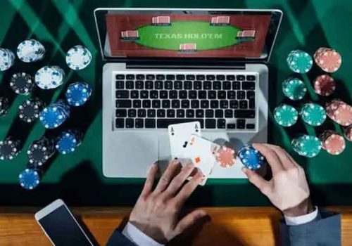 ‘अनलाइन क्यासिनो गेम’ खेलाउने तीन जना पक्राउ