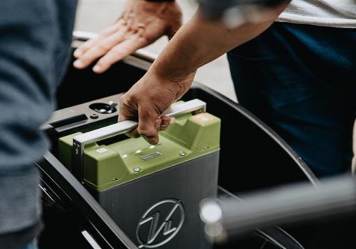 लिथियम आयोन ब्याट्री निर्माणका लागि लुकास टीभीएसद्वारा २४एम सँग साझेदारी