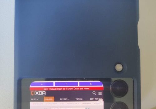 ग्यालेक्सी जेड फ्लिप ३ फाइभजी फोल्डेबल स्मार्टफोनको बाहिरी स्क्रीनमा ‘बग’ भेटियो