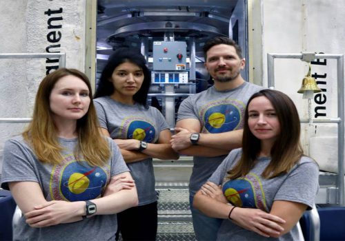 नासाद्वारा जमीनमै रहेको अन्तरिक्षको जस्तै वातावरण भएको स्पेश सेन्टरमा जाने ४ स्वयंसेवक छनोट