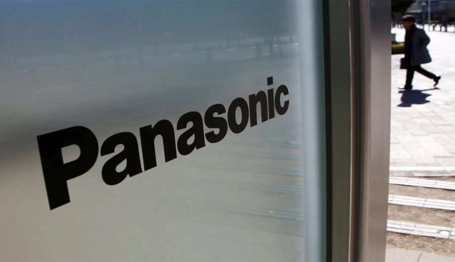 पानासोनिकद्वारा टेस्लाका लागि बनाइने ब्याट्रीको प्रोटोटाइप प्रदर्शन