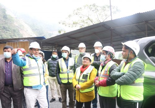ऊर्जा मन्त्रीबाट तनहुँ जलविद्युत आयोजनाको स्थलगत निरीक्षण, निर्माणमा ढिलाइ नगर्न निर्देशन
