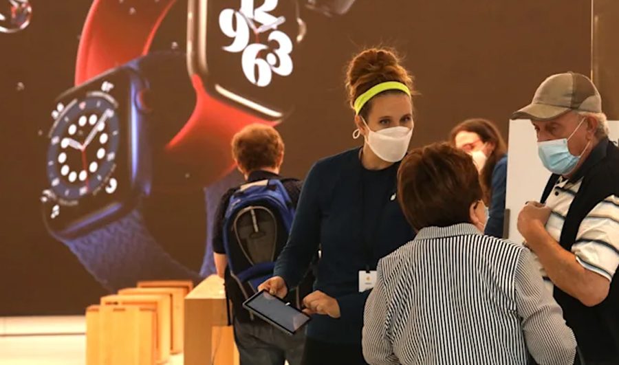 एप्पलले केही अमेरिकी स्टोरहरूमा मास्क लगाउनुपर्ने आवश्यकता हटाउँदै