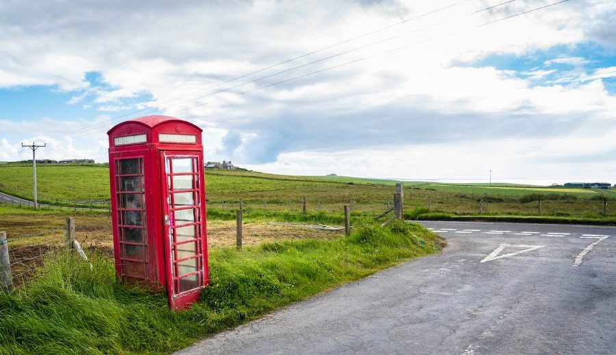 बेलायतमा हजाराैं फोन बुथ बन्द हुनबाट यसरी जोगाइँदै