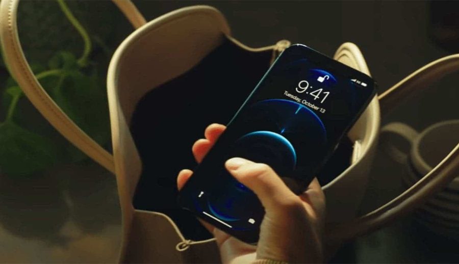 एप्पलले नयाँ प्रविधि ल्याउँदै, आइफोन र आईप्याडको स्क्रिनबाटै एक्‍सेसरीज चार्ज हुने !