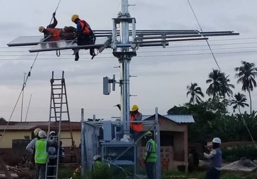 घानाले ह्वावेसँगको साझेदारीमा कनेक्टिभिटी बढाउन थप १ हजार बेस स्टेशनहरू राख्ने
