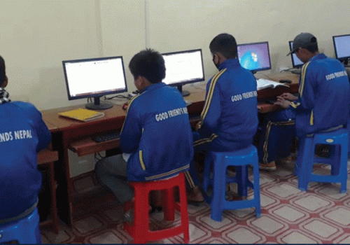 दुर्गमको विद्यालयमा कम्प्युटर शिक्षा पढाइ