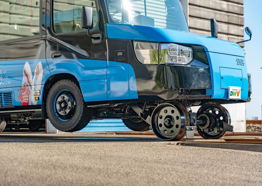 बस वा रेल? विश्वको पहिलो ‘डुअल मोड गाडी’ जापानमा सञ्चालनमा