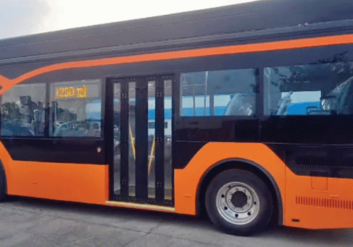 थपिँदै सत्र विद्युतीय बस