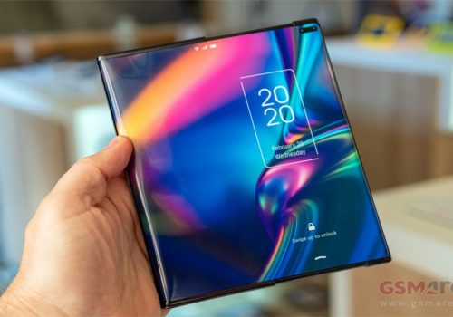 टीसीएलद्वारा ‘फोल्ड एन रोल’ स्मार्टफोनको प्रोटोटाइप प्रदर्शन