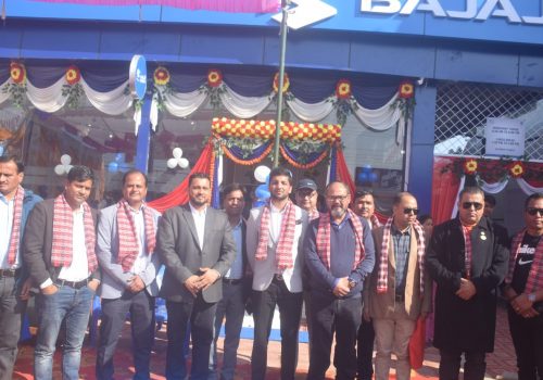 बजाजको नयाँ शोरुम अब गुलरिया, बर्दियामा