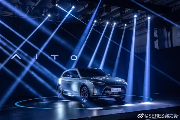 ह्वावेको हार्मोनीओएस आधारित ककपिट पावर्ड पहिलो ईलेक्ट्रिक भेहिकल आउँदै