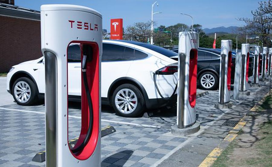 हरित यातायातलाई टेवाः टेस्ला चार्जिङमा जापानको सम्भावित अनुदान