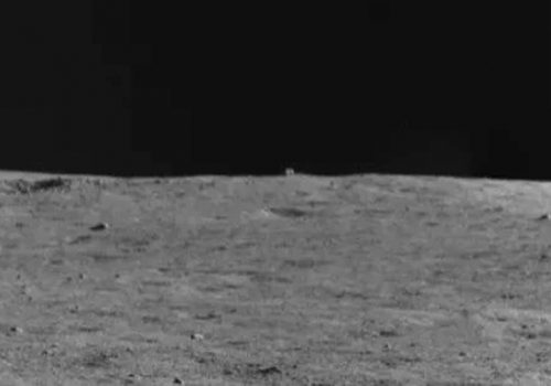 चिनियाँ रोभरले चन्द्रमाको सतहमा देखेको क्यूब आकारको वस्तुले उत्पन्न गर्यो काैतुहल