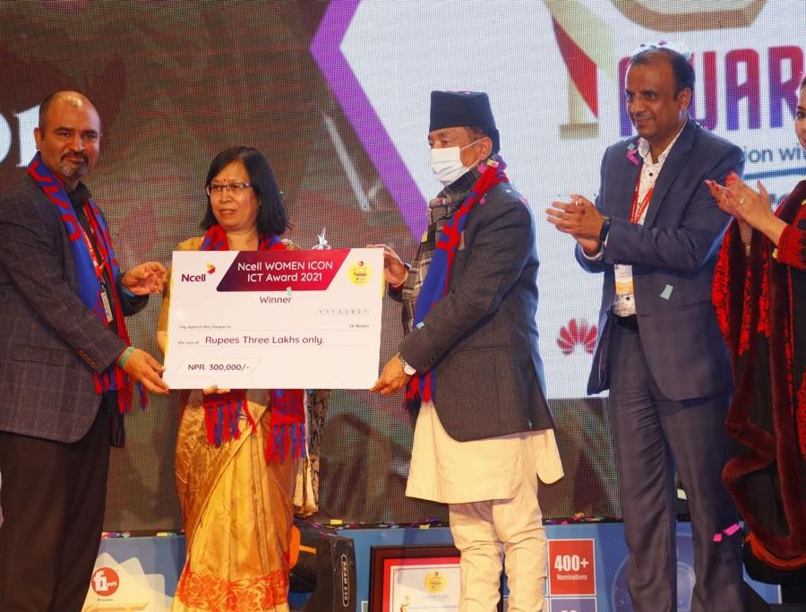 Guna Keshari Pradhan bags ‘Ncell Woman ICON ICT Award 2021’