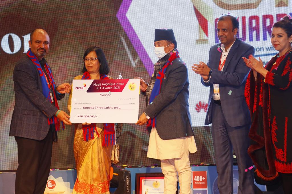 Guna Keshari Pradhan bags ‘Ncell Woman ICON ICT Award 2021’