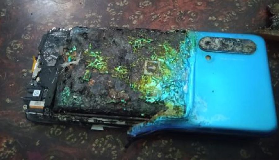 फेरि विस्फोट भयो वनप्लसको स्मार्टफोन, भारतीय प्रयोगकर्ताले पोस्ट गरे तस्बिर