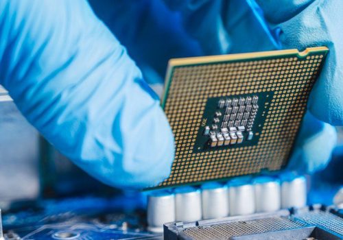 सेमिकन्डक्टर कम्पनीका माैज्दात ओरालो लाग्न थालेको अमेरिकाको भनाई