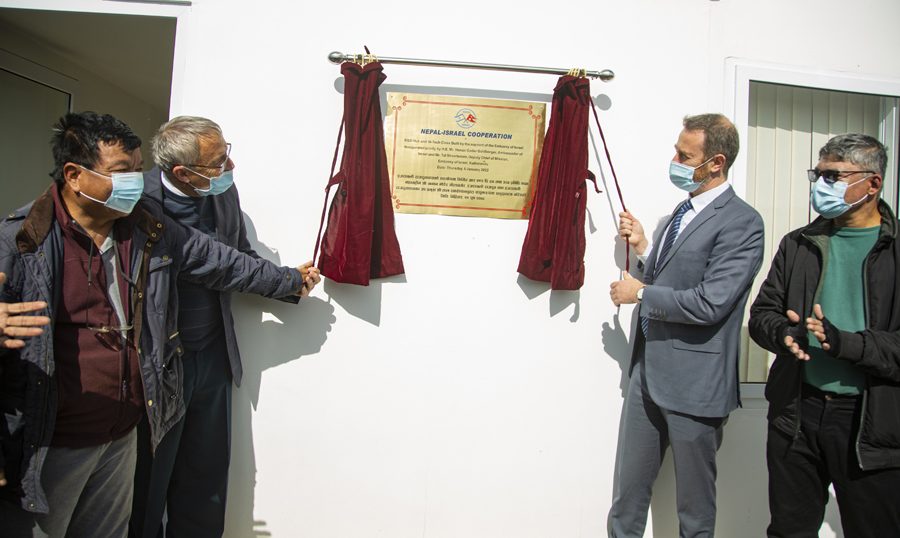 आविस्कार केन्द्रमा रिसर्च एन्ड डेभलपमेन्ट हब तथा हाइ-टेक क्लासरुम मोडल स्थापना