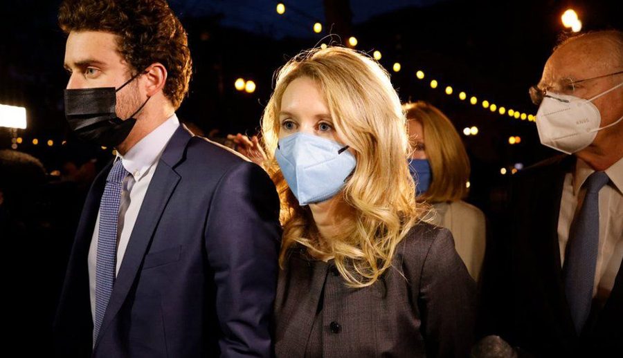 थेरानोसकी संस्थापक एलिजाबेथ होल्म्समाथि ठगीको आरोप