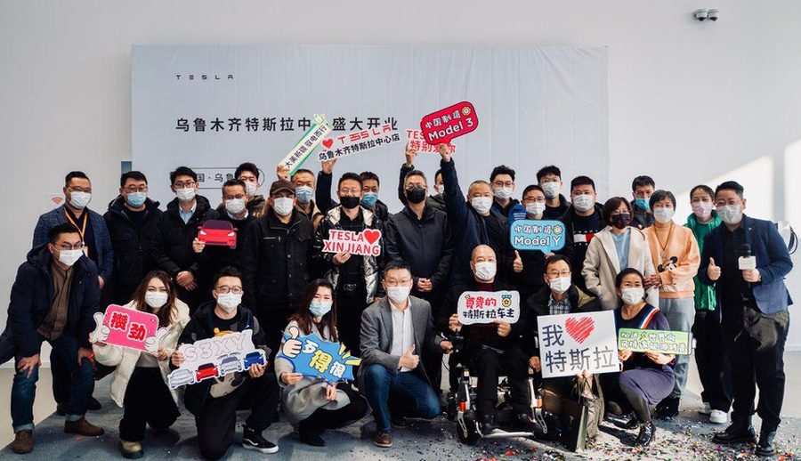 चीनको शिन्जियाङमा शोरुम शुभारम्भ गरेपछि टेस्लाको आलोचना